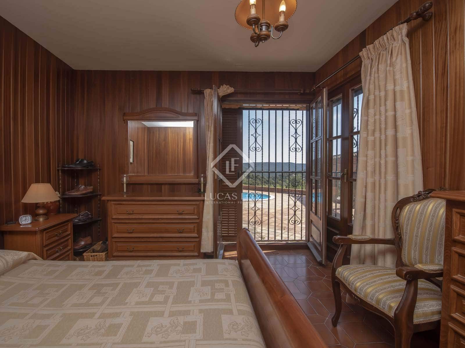 3 soveværelse Villa til salg i Santa Cristina d'Aro med swimmingpool garage - € 880.000 (Ref: 7182815)