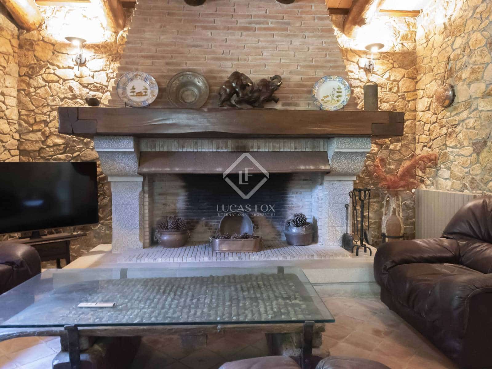 3 soveværelse Villa til salg i Santa Cristina d'Aro med swimmingpool garage - € 880.000 (Ref: 7182815)