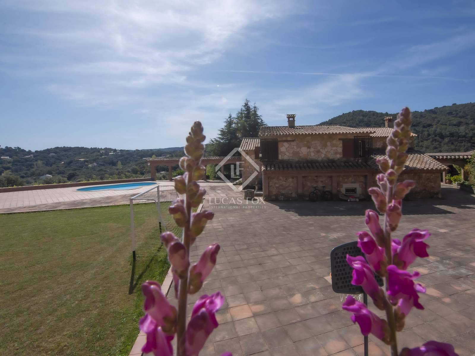 3 soveværelse Villa til salg i Santa Cristina d'Aro med swimmingpool garage - € 880.000 (Ref: 7182815)