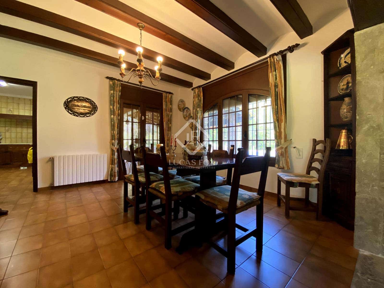 3 soveværelse Finca/Landehus til salg i Santa Cristina d'Aro med swimmingpool garage - € 1.300.000 (Ref: 7182821)