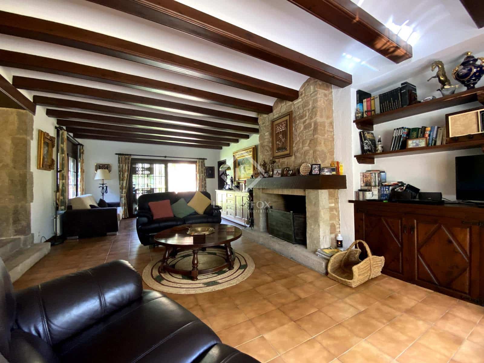 3 soveværelse Finca/Landehus til salg i Santa Cristina d'Aro med swimmingpool garage - € 1.300.000 (Ref: 7182821)