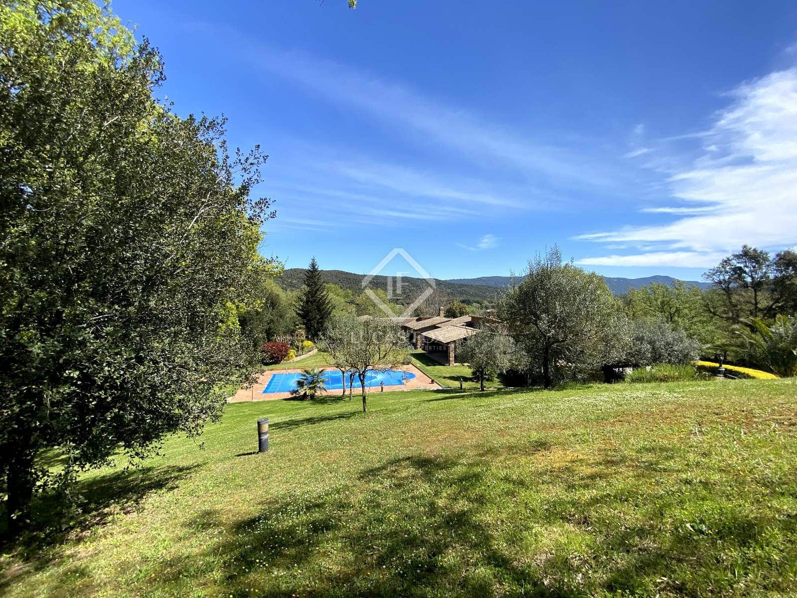 3 soveværelse Finca/Landehus til salg i Santa Cristina d'Aro med swimmingpool garage - € 1.300.000 (Ref: 7182821)