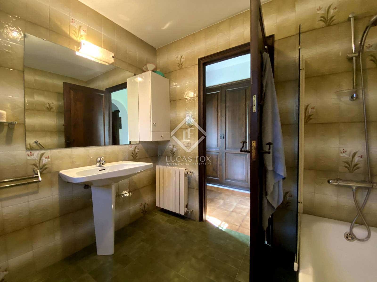 3 soveværelse Finca/Landehus til salg i Santa Cristina d'Aro med swimmingpool garage - € 1.300.000 (Ref: 7182821)