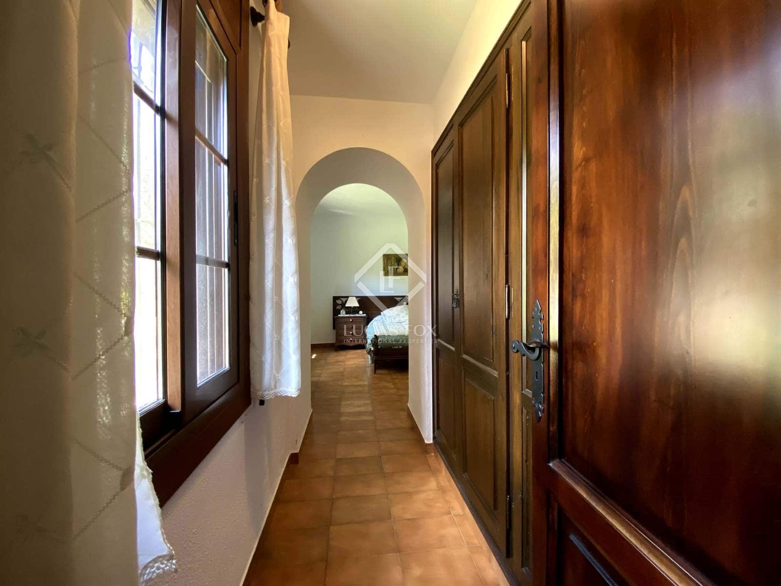 3 soveværelse Finca/Landehus til salg i Santa Cristina d'Aro med swimmingpool garage - € 1.300.000 (Ref: 7182821)