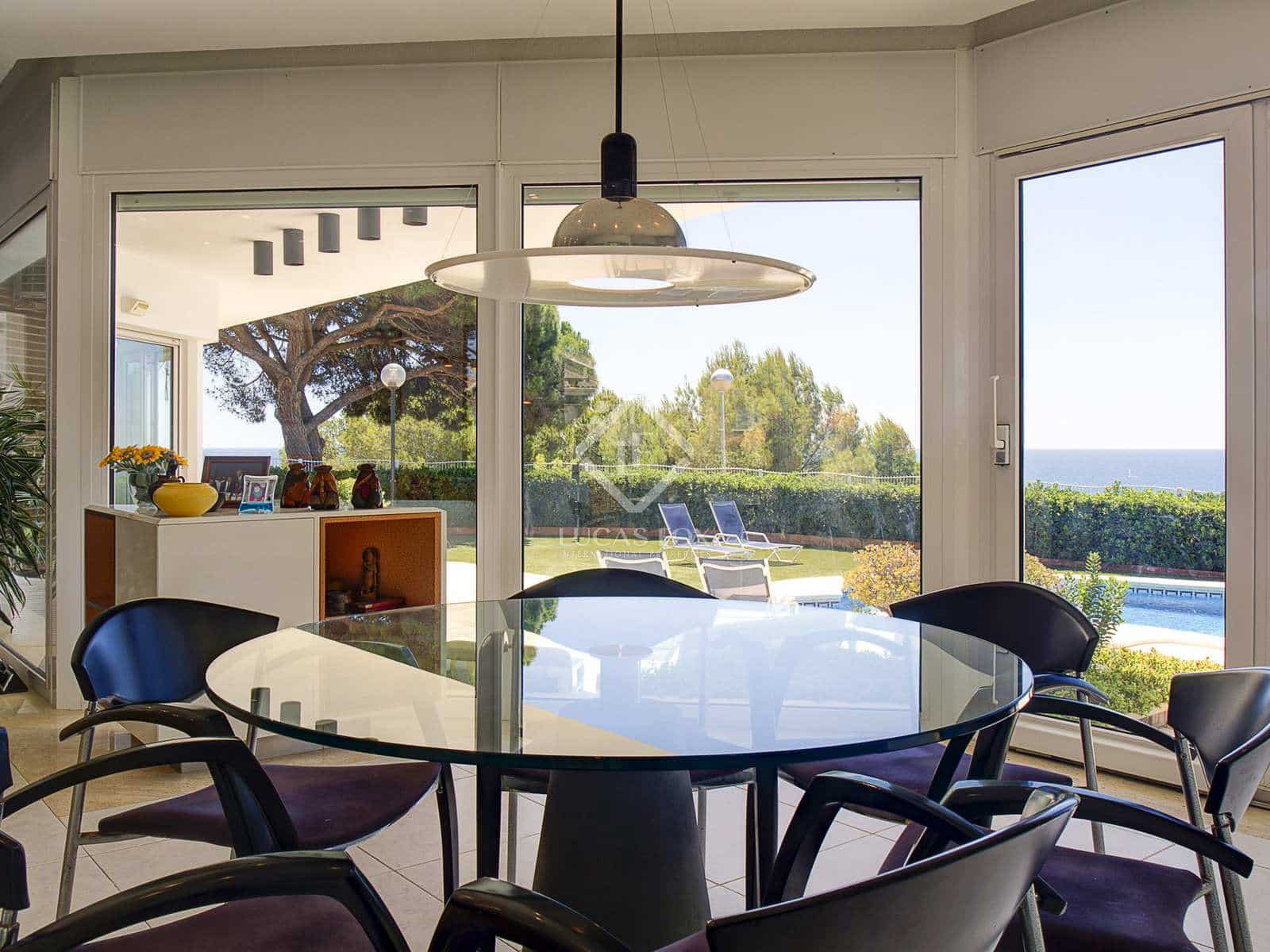 6 soveværelse Villa til salg i Torredembarra med swimmingpool garage - € 2.400.000 (Ref: 7182842)