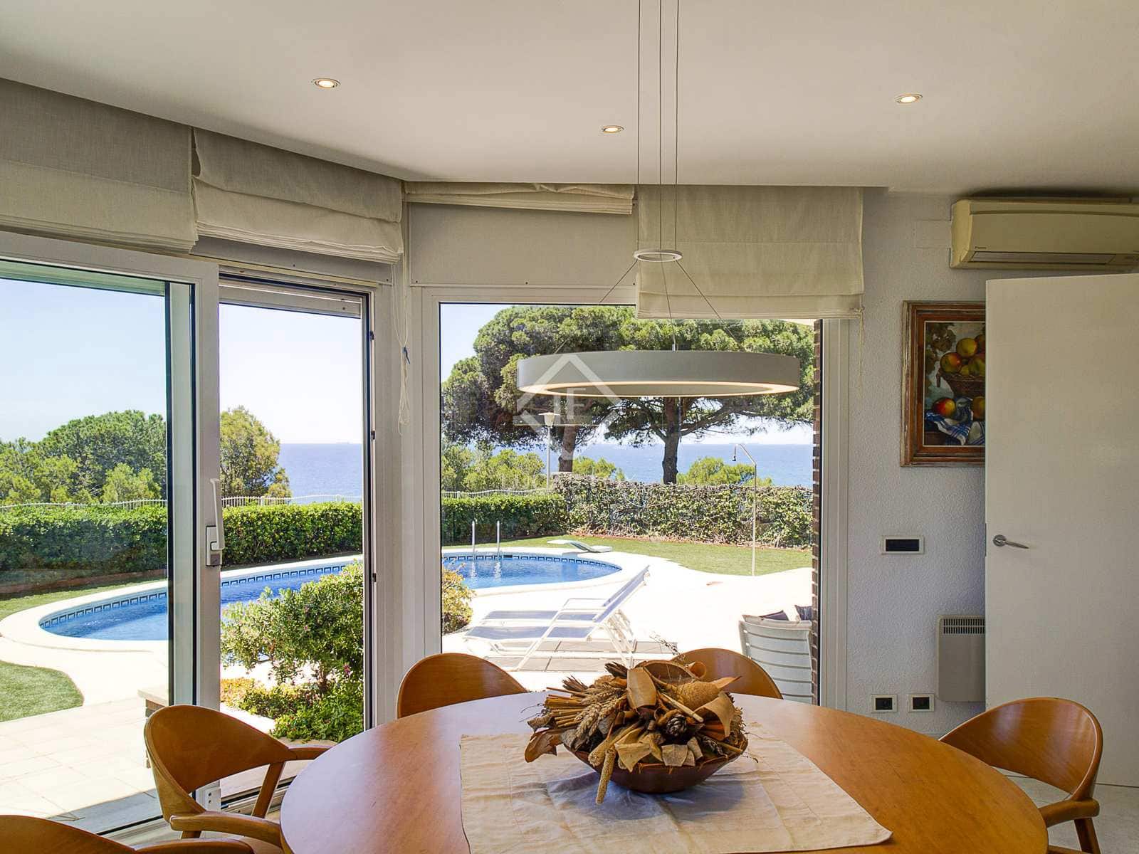 6 soveværelse Villa til salg i Torredembarra med swimmingpool garage - € 2.400.000 (Ref: 7182842)