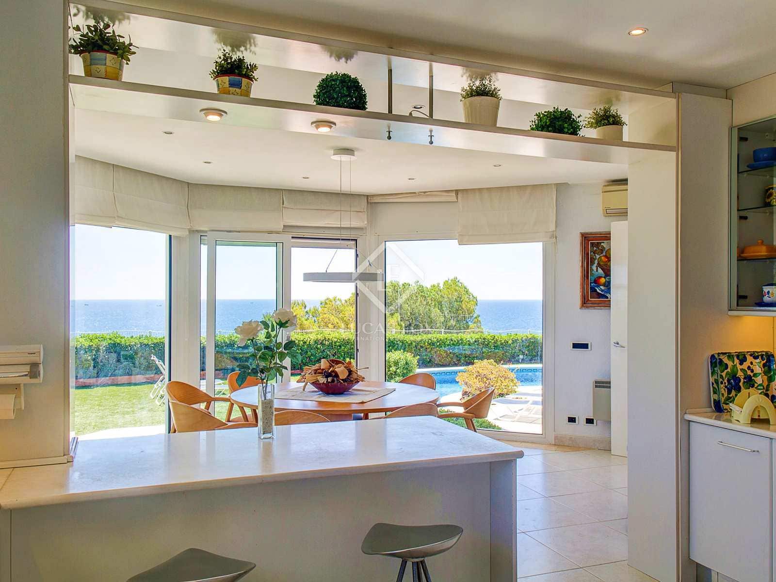 6 soveværelse Villa til salg i Torredembarra med swimmingpool garage - € 2.400.000 (Ref: 7182842)