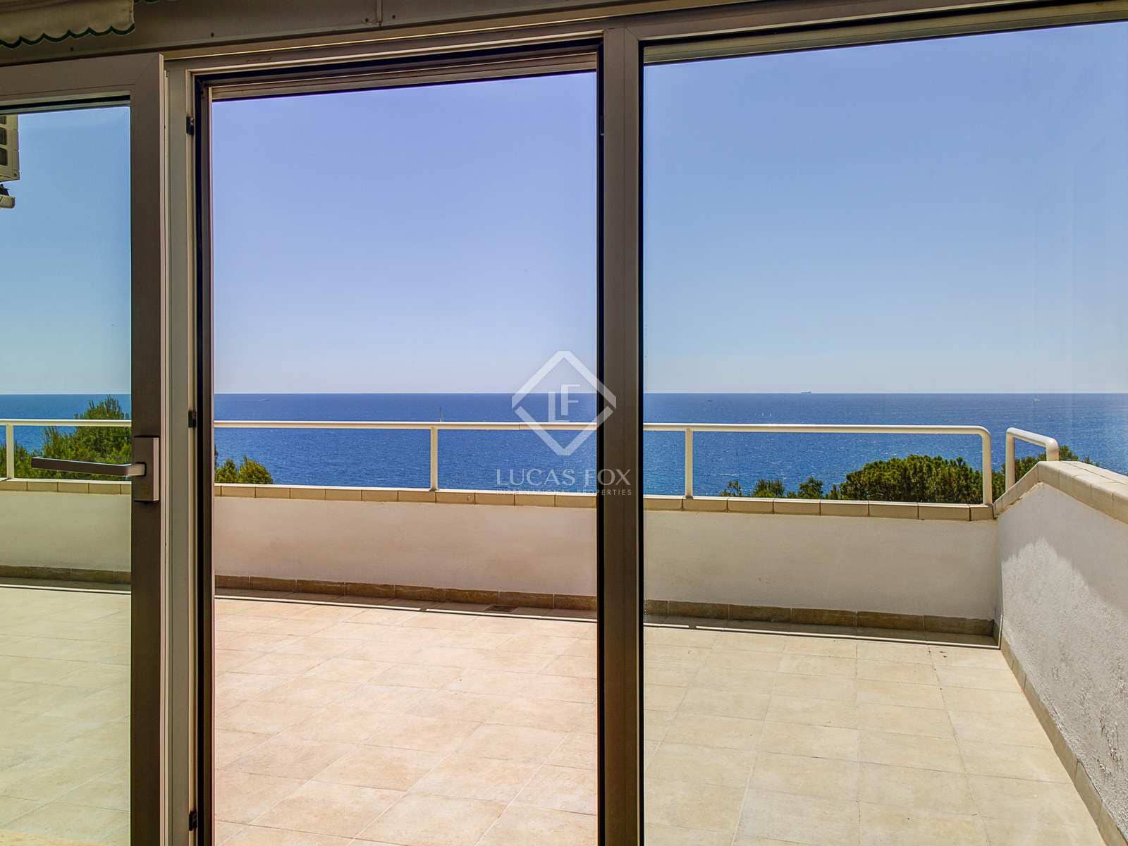 6 soveværelse Villa til salg i Torredembarra med swimmingpool garage - € 2.400.000 (Ref: 7182842)