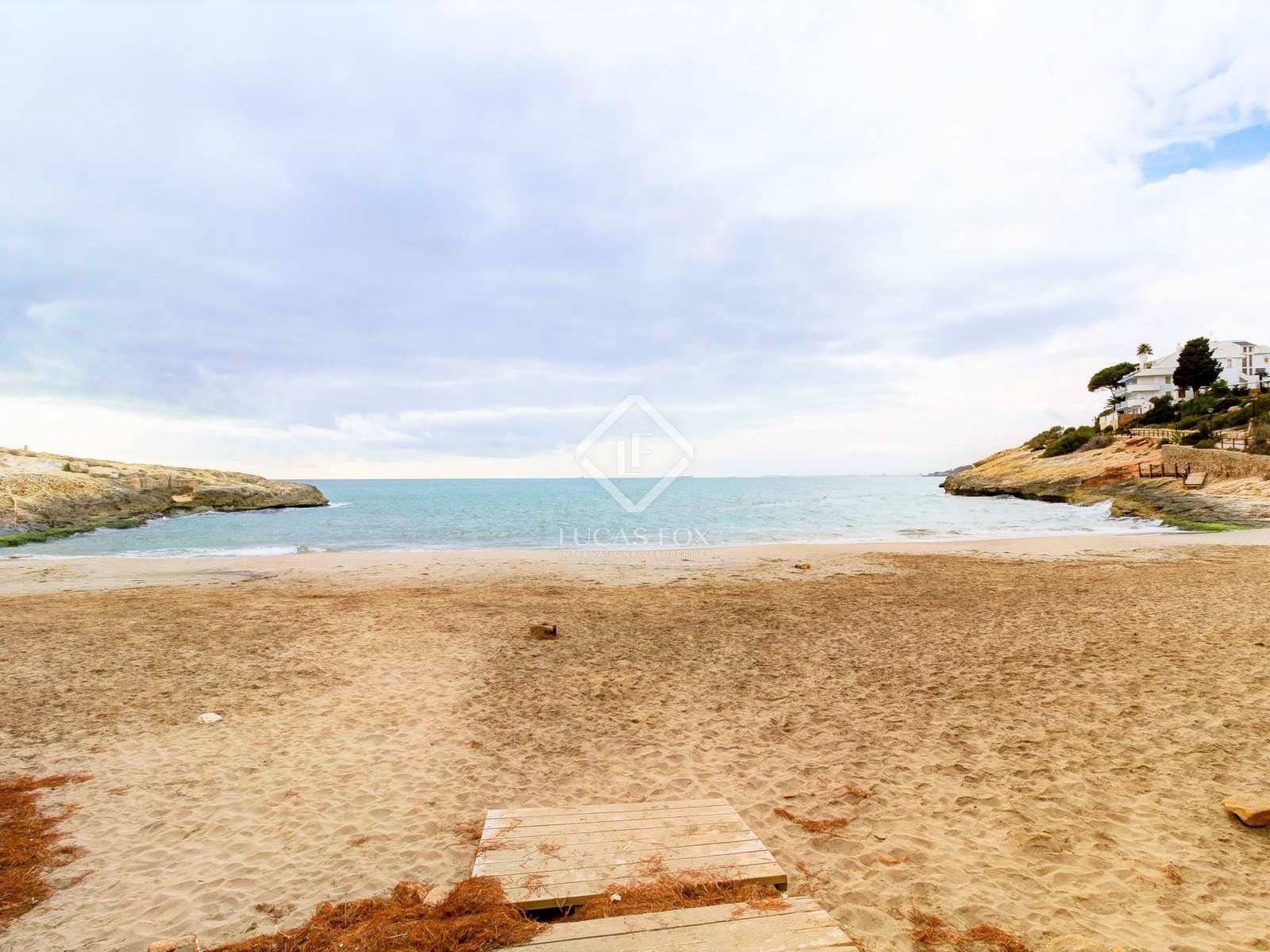 6 soveværelse Villa til salg i Torredembarra med swimmingpool garage - € 2.400.000 (Ref: 7182842)