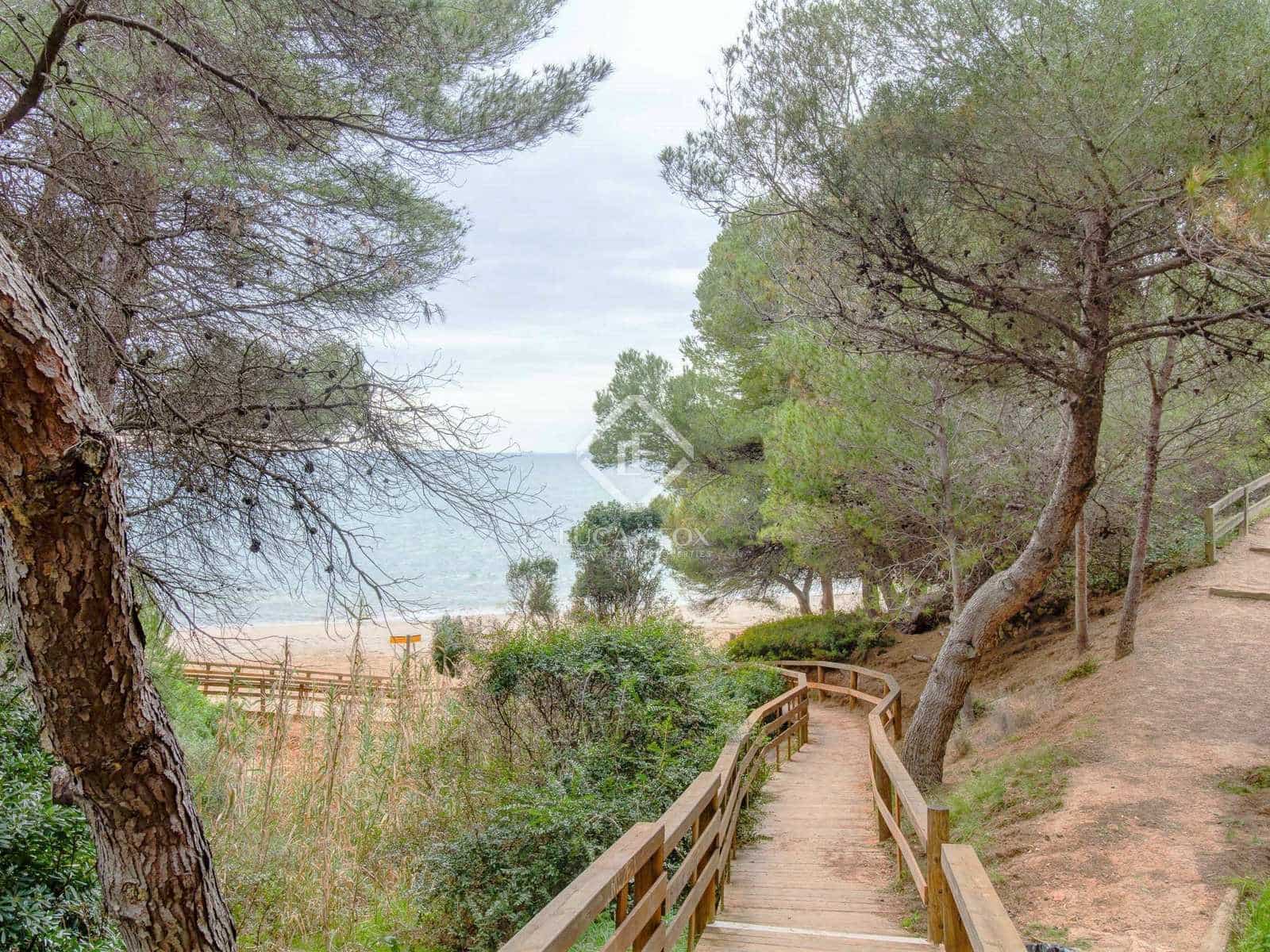 6 soveværelse Villa til salg i Torredembarra med swimmingpool garage - € 2.400.000 (Ref: 7182842)