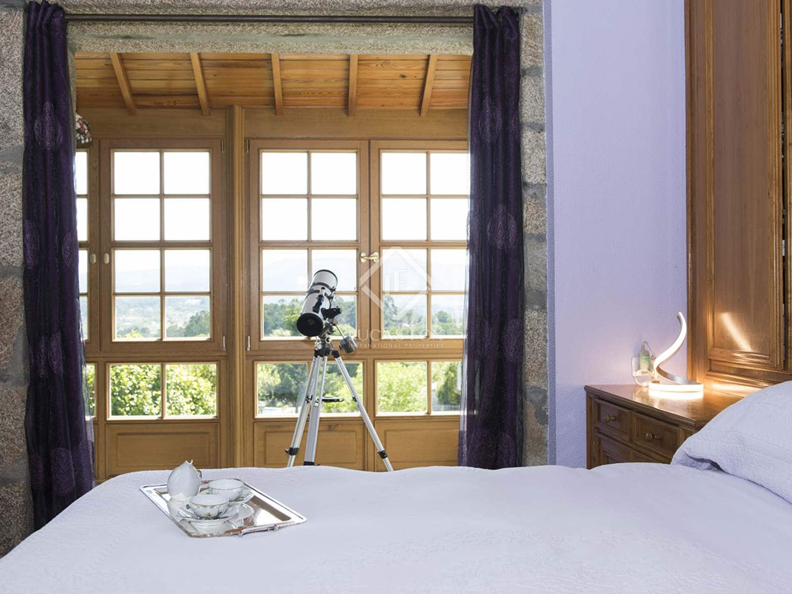 7 soveværelse Villa til salg i Nigran med swimmingpool garage - € 1.700.000 (Ref: 7182844)