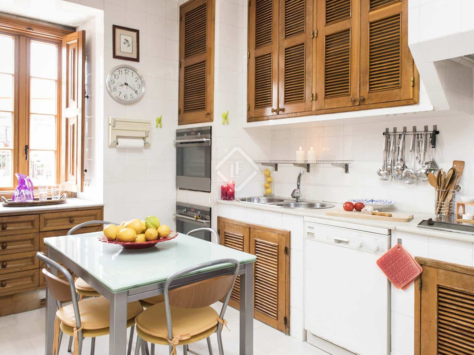 7 soveværelse Villa til salg i Nigran med swimmingpool garage - € 1.700.000 (Ref: 7182844)