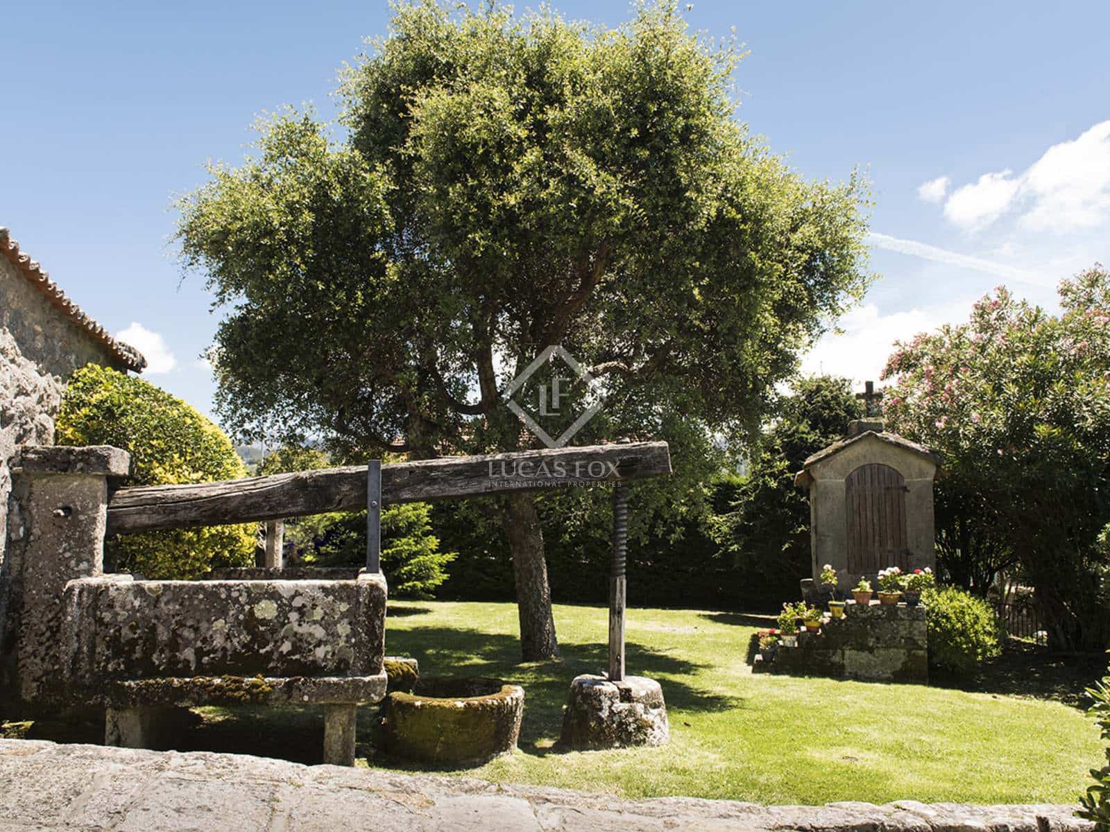 7 soveværelse Villa til salg i Nigran med swimmingpool garage - € 1.700.000 (Ref: 7182844)