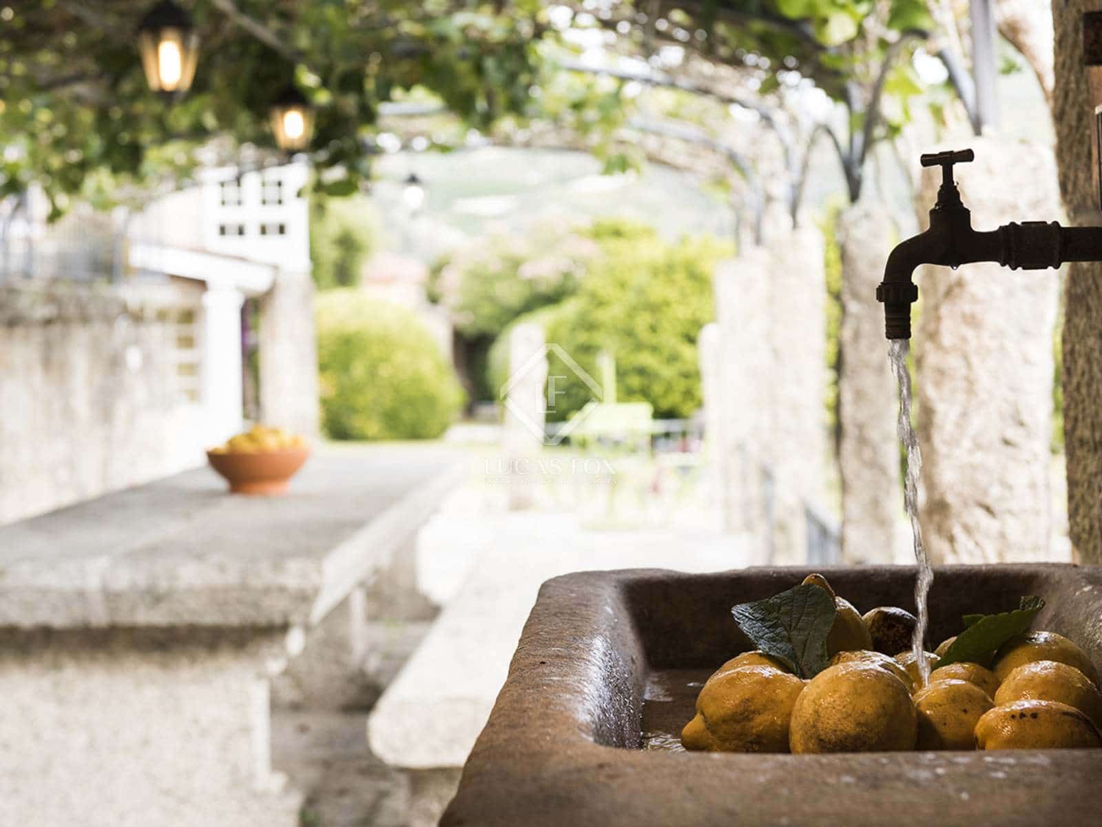 7 soveværelse Villa til salg i Nigran med swimmingpool garage - € 1.700.000 (Ref: 7182844)