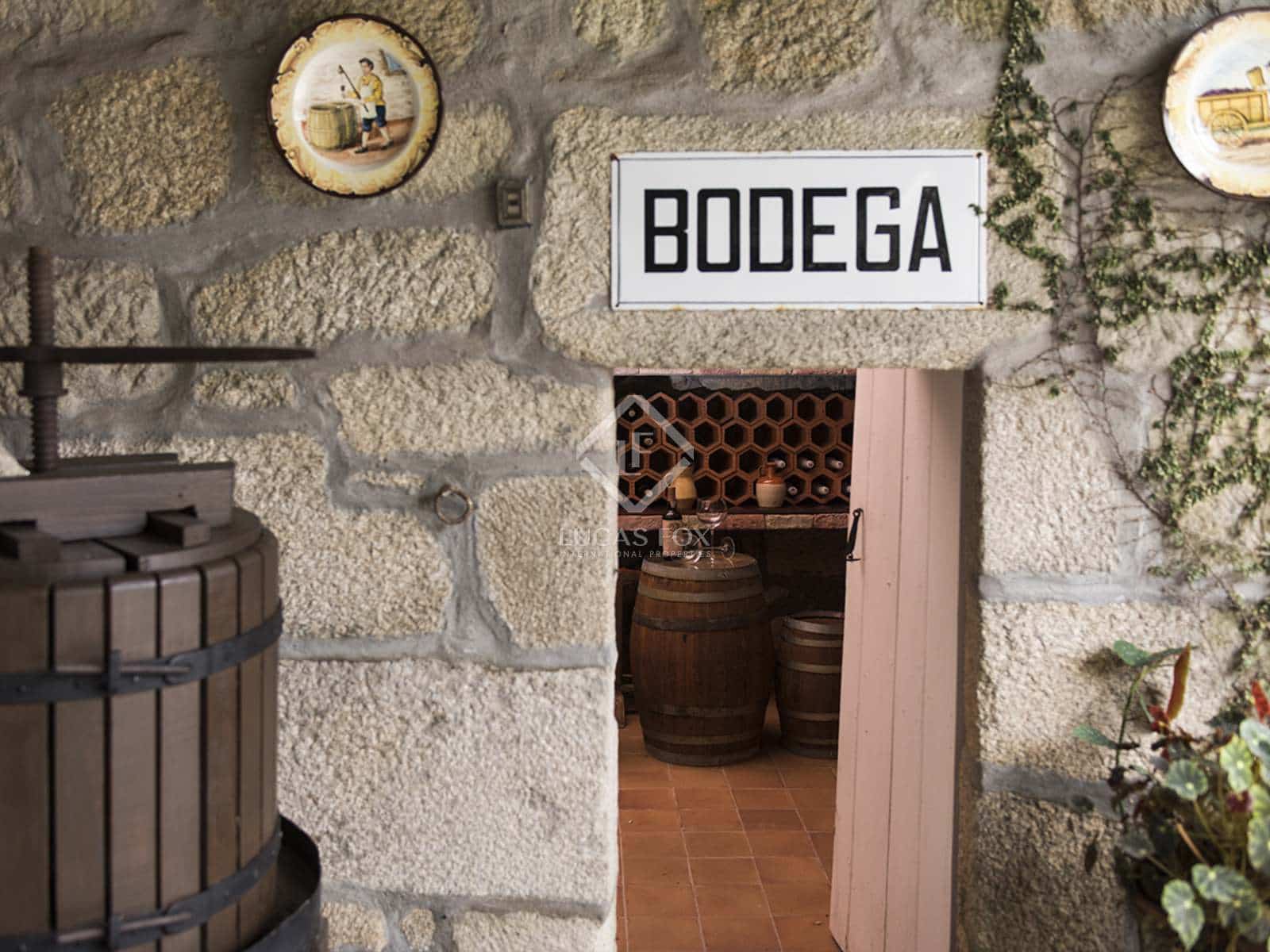 7 soveværelse Villa til salg i Nigran med swimmingpool garage - € 1.700.000 (Ref: 7182844)