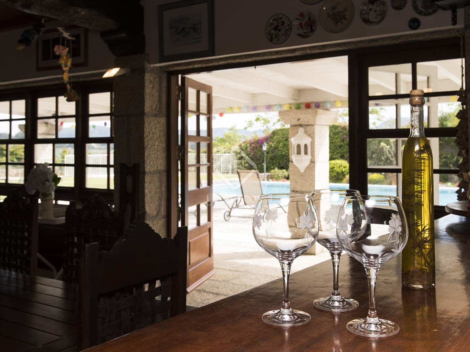 7 soveværelse Villa til salg i Nigran med swimmingpool garage - € 1.700.000 (Ref: 7182844)