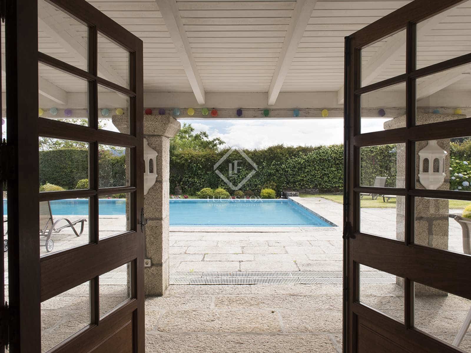 7 soveværelse Villa til salg i Nigran med swimmingpool garage - € 1.700.000 (Ref: 7182844)