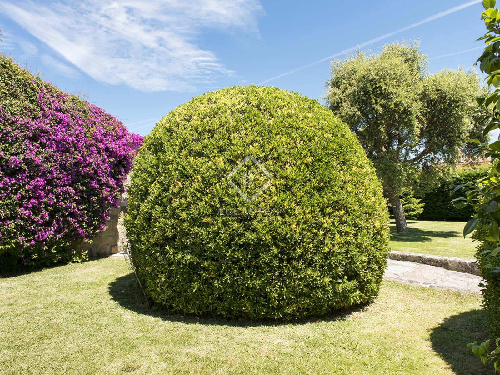 7 soveværelse Villa til salg i Nigran med swimmingpool garage - € 1.700.000 (Ref: 7182844)