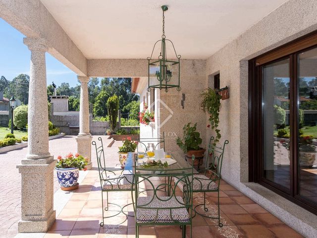 4 Zimmer Villa zu verkaufen in Gondomar mit Pool Garage - 750.000 € (Ref: 7182849)