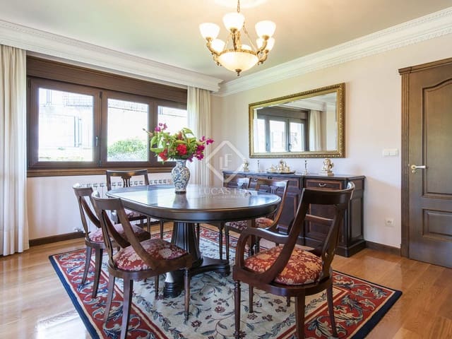 4 bedroom Villa for sale in Gondomar with pool garage - € 750,000 (Ref: 7182849)