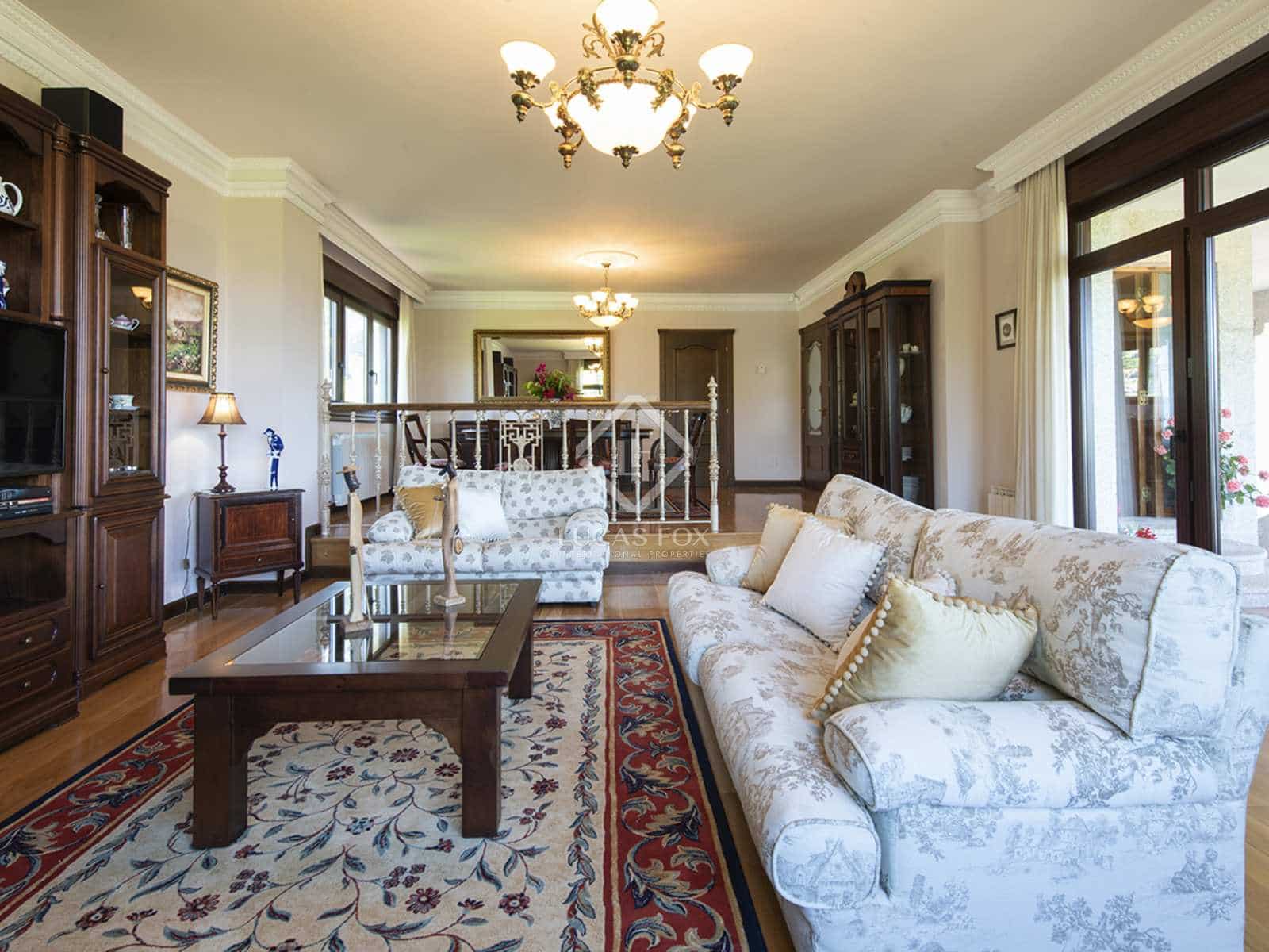 4 soveværelse Villa til salg i Gondomar med swimmingpool garage - € 750.000 (Ref: 7182849)