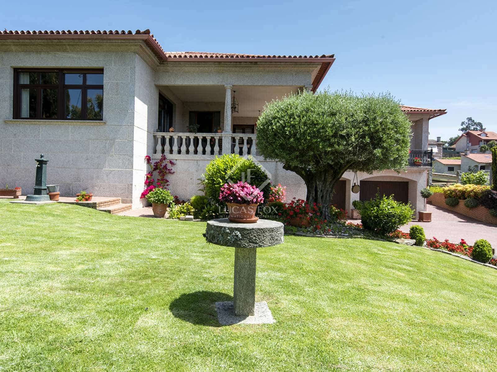 4 soveværelse Villa til salg i Gondomar med swimmingpool garage - € 750.000 (Ref: 7182849)