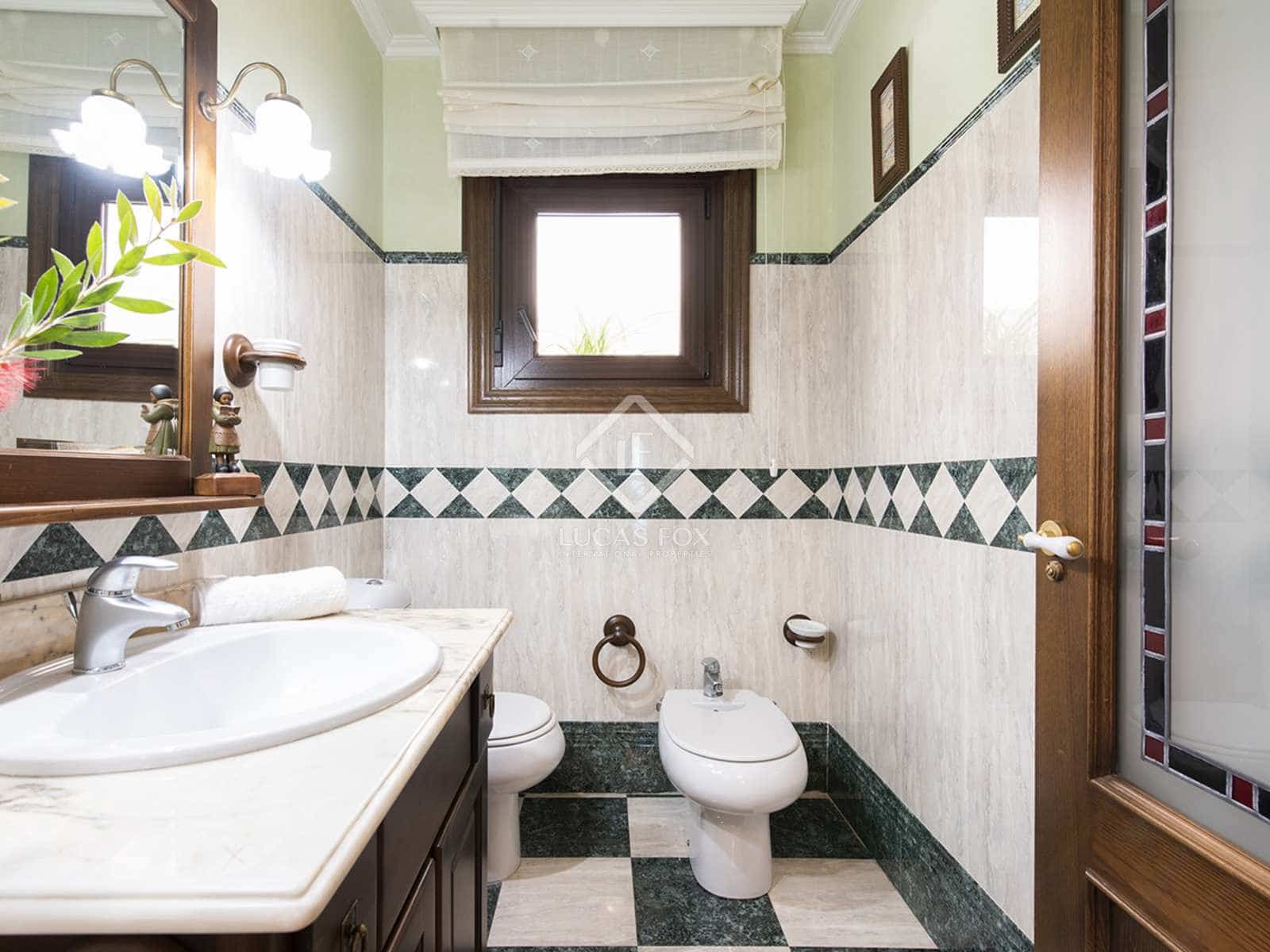 4 soveværelse Villa til salg i Gondomar med swimmingpool garage - € 750.000 (Ref: 7182849)