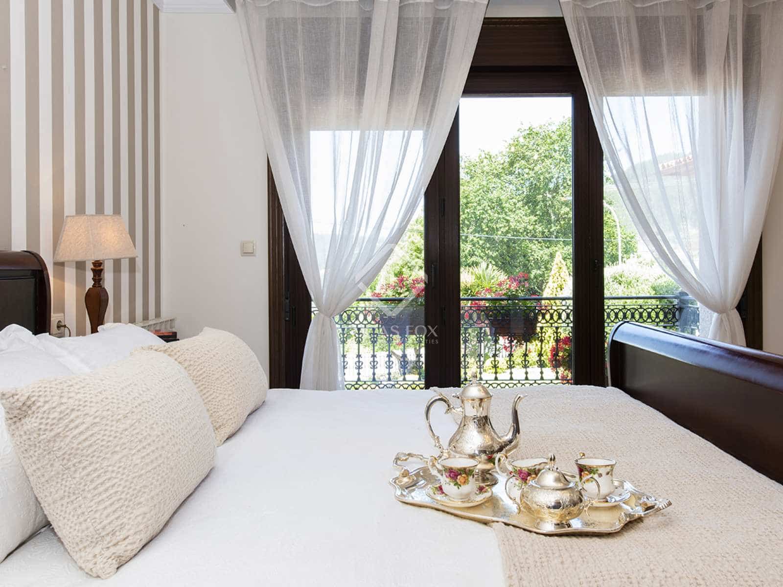 4 soveværelse Villa til salg i Gondomar med swimmingpool garage - € 750.000 (Ref: 7182849)