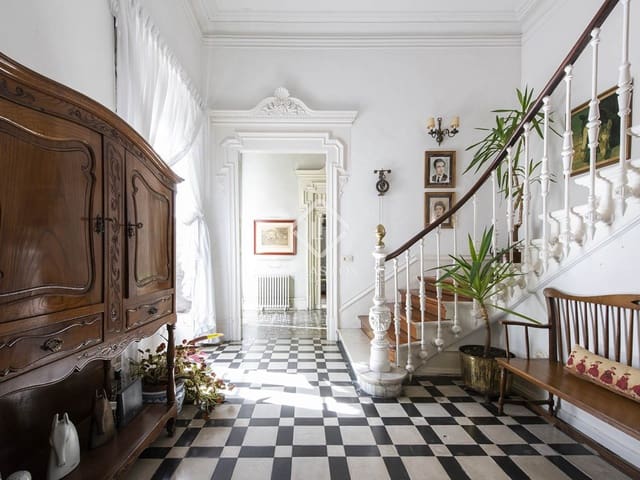 5 bedroom Villa for sale in O Porriño with garage - € 1,850,000 (Ref: 7182852)