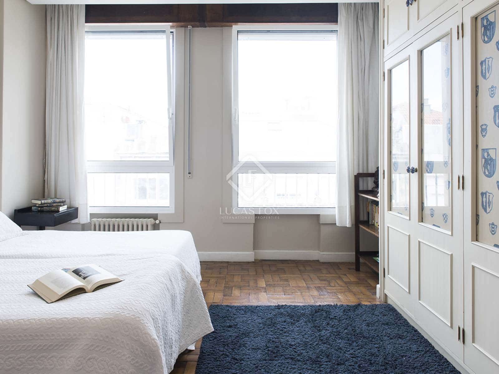 Apartamento de 4 habitaciones en Vigo en venta - 1.200.000 € (Ref: 7182863)