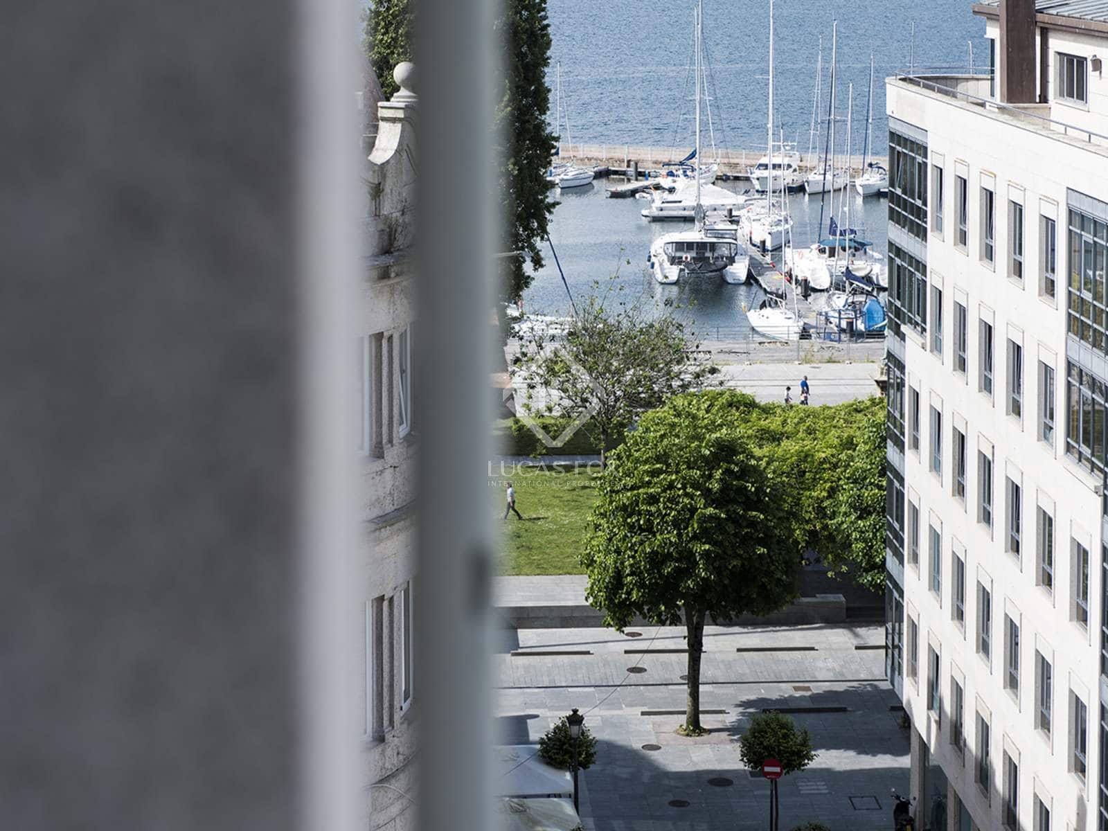 Apartamento de 4 habitaciones en Vigo en venta - 1.200.000 € (Ref: 7182863)