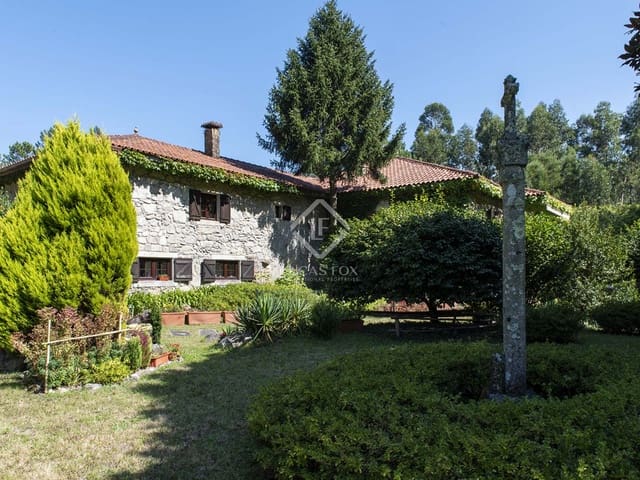 10 soveværelse Villa til salg i Tomiño med swimmingpool garage - € 700.000 (Ref: 7182865)
