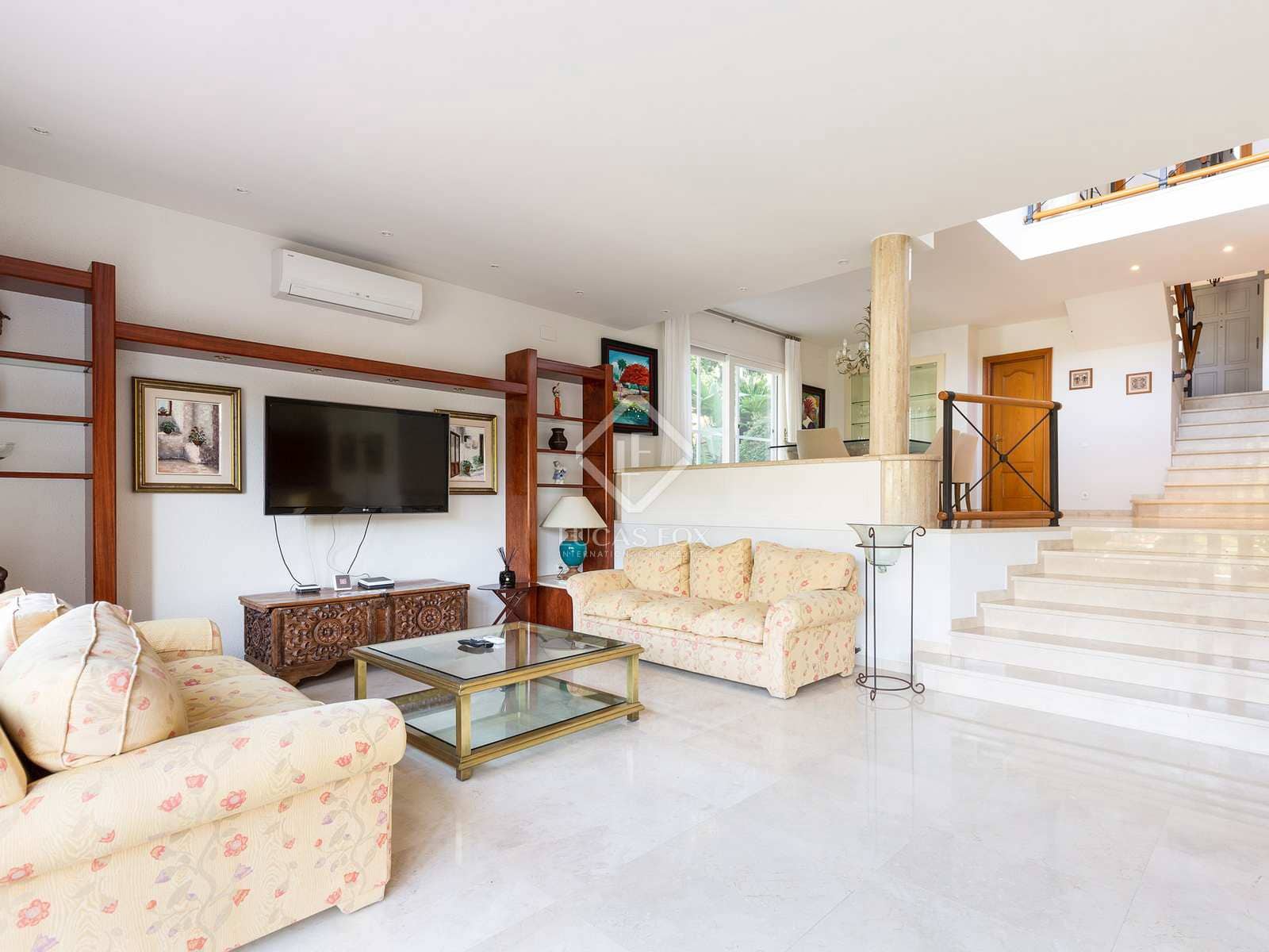 7 bedroom Villa for sale in Castelldefels with pool garage - € 1,900,000 (Ref: 7200125)
