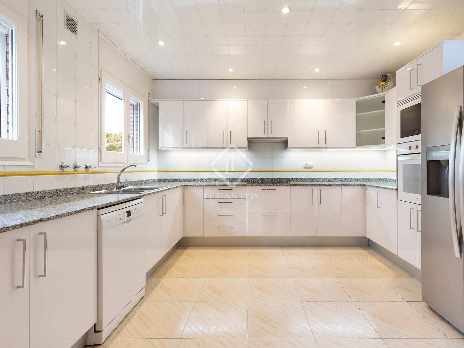 7 bedroom Villa for sale in Castelldefels with pool garage - € 1,900,000 (Ref: 7200125)