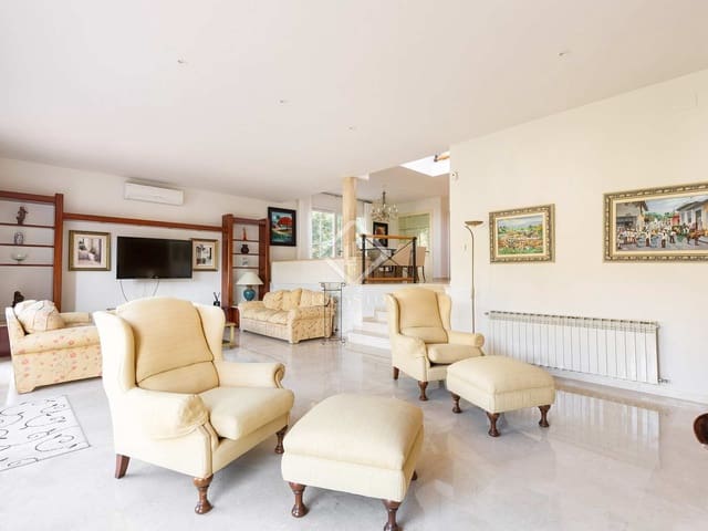 7 chambre Villa/Maison à vendre à Castelldefels avec piscine garage - 1 900 000 € (Ref: 7200125)