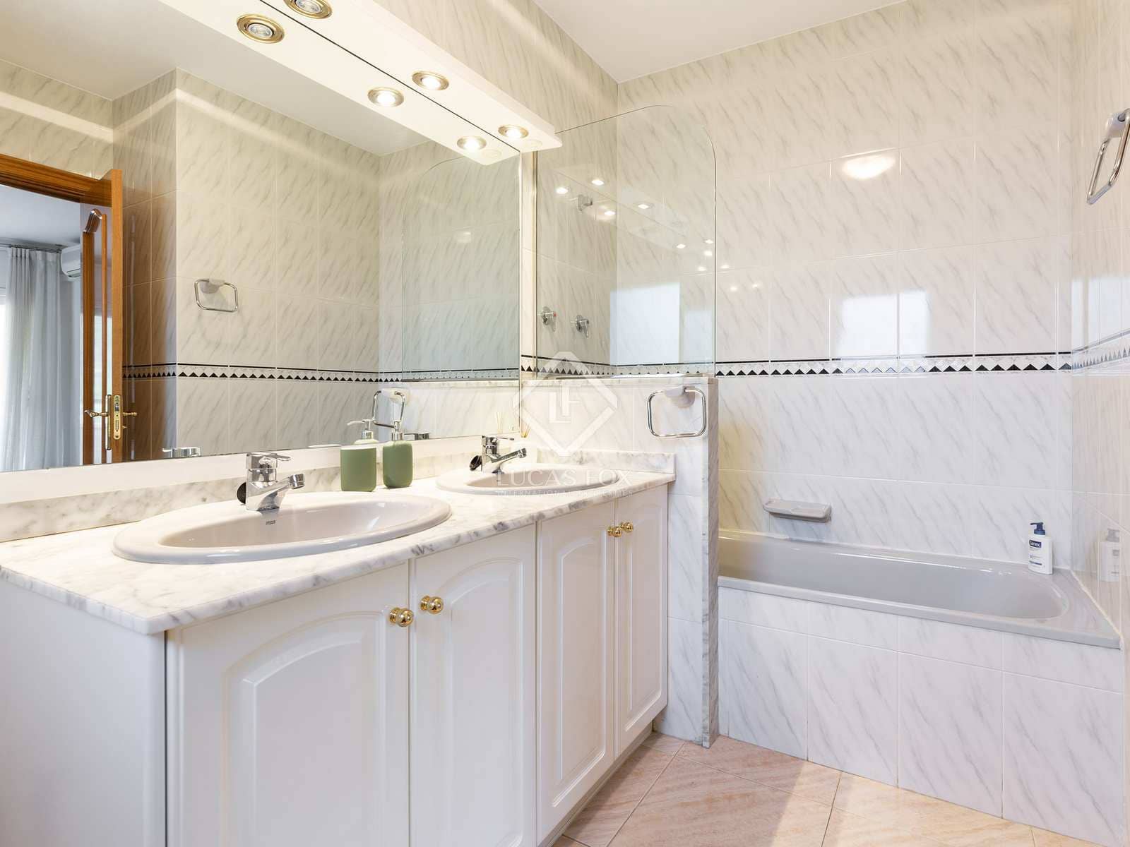 7 bedroom Villa for sale in Castelldefels with pool garage - € 1,900,000 (Ref: 7200125)