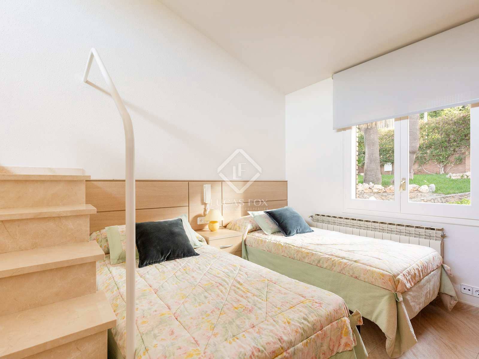 7 bedroom Villa for sale in Castelldefels with pool garage - € 1,900,000 (Ref: 7200125)