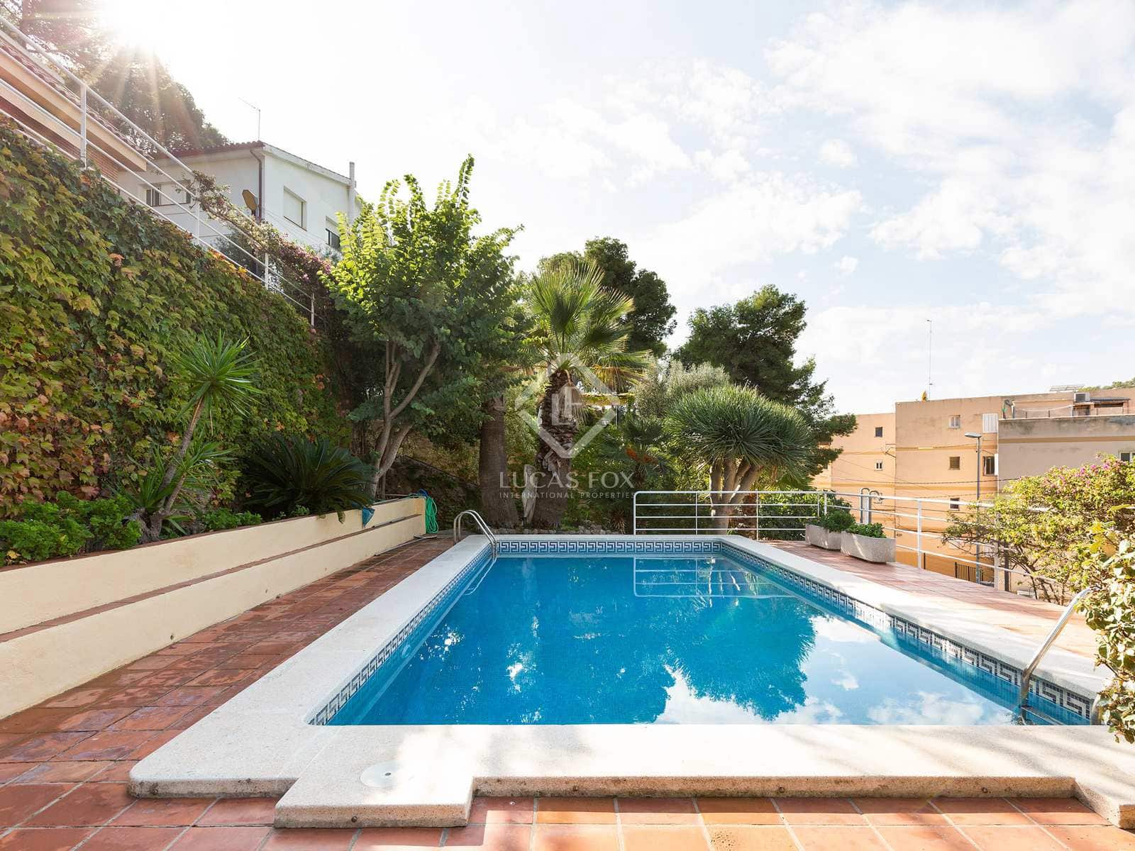 7 bedroom Villa for sale in Castelldefels with pool garage - € 1,900,000 (Ref: 7200125)