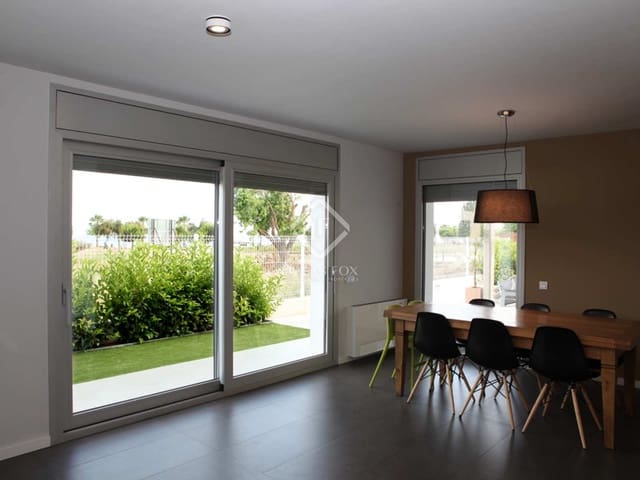 4 sypialnia Willa na sprzedaż w Cambrils z basenem garażem - 1 250 000 € (Ref: 7203159)