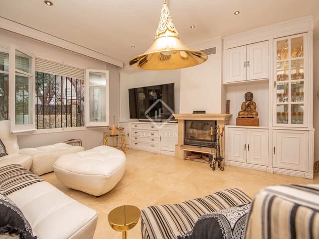 4 Zimmer Villa zu verkaufen in Platja d'Aro, Castell-Platja d'Aro mit Pool Garage - 1.300.000 € (Ref: 7215566)