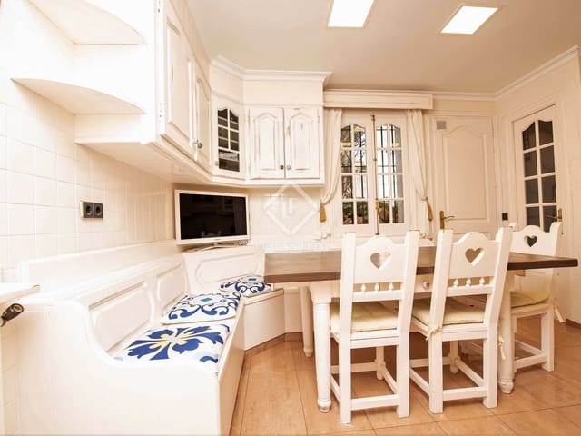 4 Zimmer Villa zu verkaufen in Platja d'Aro, Castell-Platja d'Aro mit Pool Garage - 1.300.000 € (Ref: 7215566)