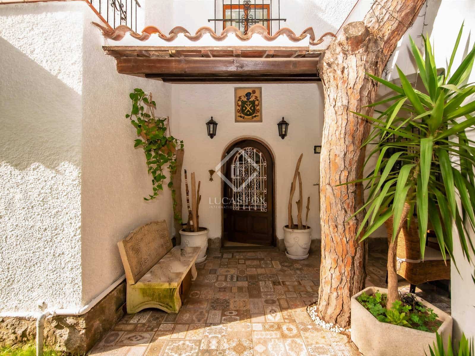 4 slaapkamer Villa te koop in Platja d'Aro met zwembad garage - € 1.300.000 (Ref: 7215566)