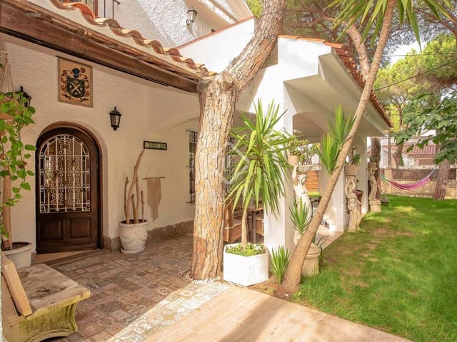 4 Zimmer Villa zu verkaufen in Platja d'Aro, Castell-Platja d'Aro mit Pool Garage - 1.300.000 € (Ref: 7215566)