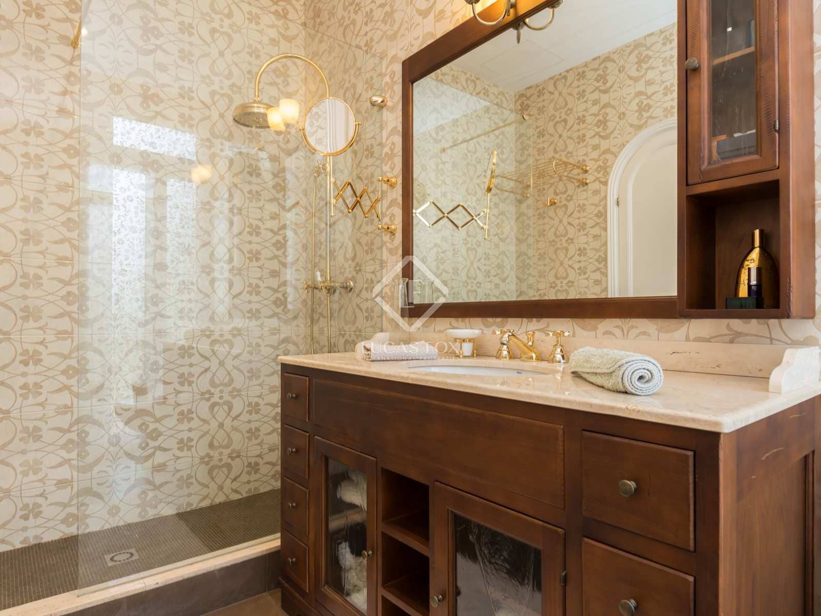 9 soveværelse Finca/Landehus til salg i Sant Just Desvern med swimmingpool garage - € 9.700.000 (Ref: 7225497)