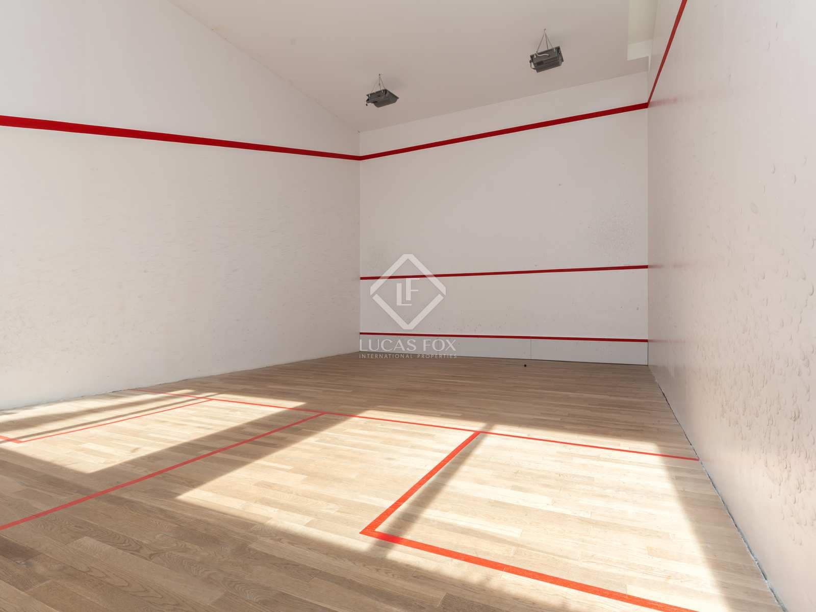 9 soveværelse Finca/Landehus til salg i Sant Just Desvern med swimmingpool garage - € 9.700.000 (Ref: 7225497)