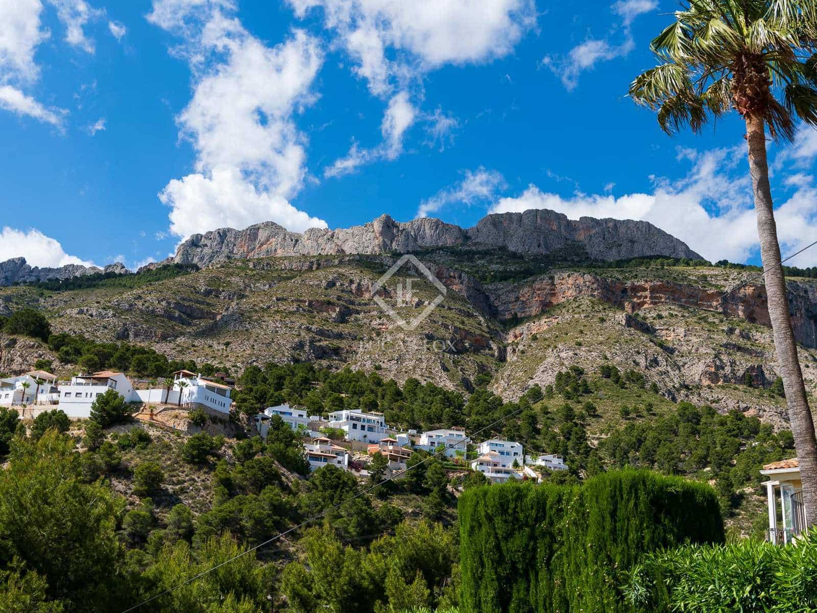 3 bedroom Villa for sale in Altea with pool garage - € 1,450,000 (Ref: 7225818)