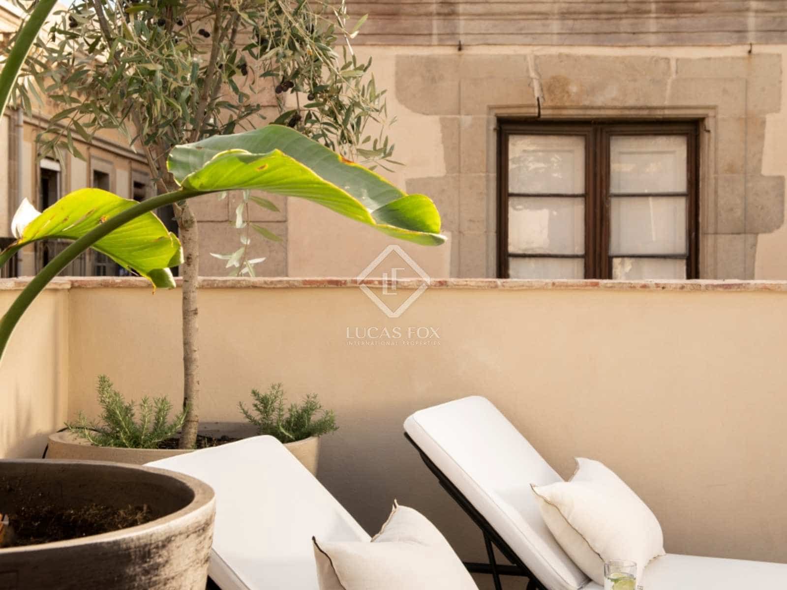 3 soveværelse Penthouse til leje i Barcelona by med swimmingpool - € 20.000 (Ref: 7225828)