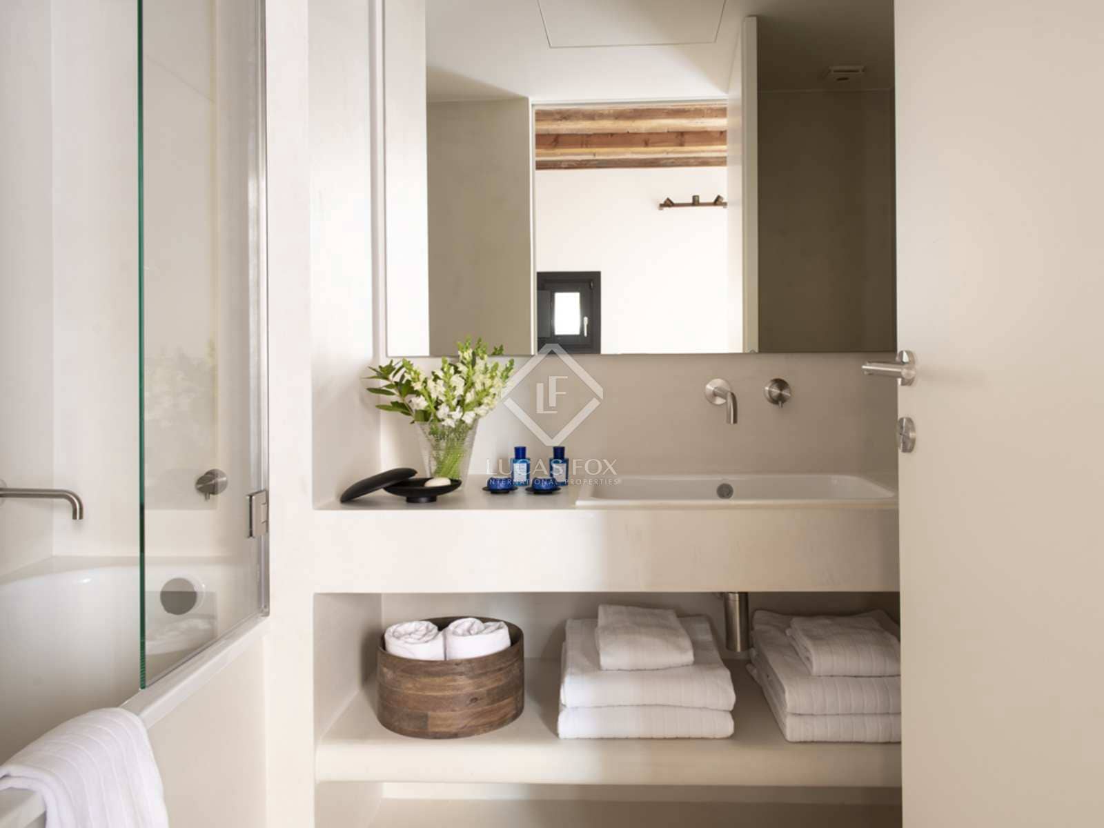 3 soveværelse Penthouse til leje i Barcelona by med swimmingpool - € 20.000 (Ref: 7225828)