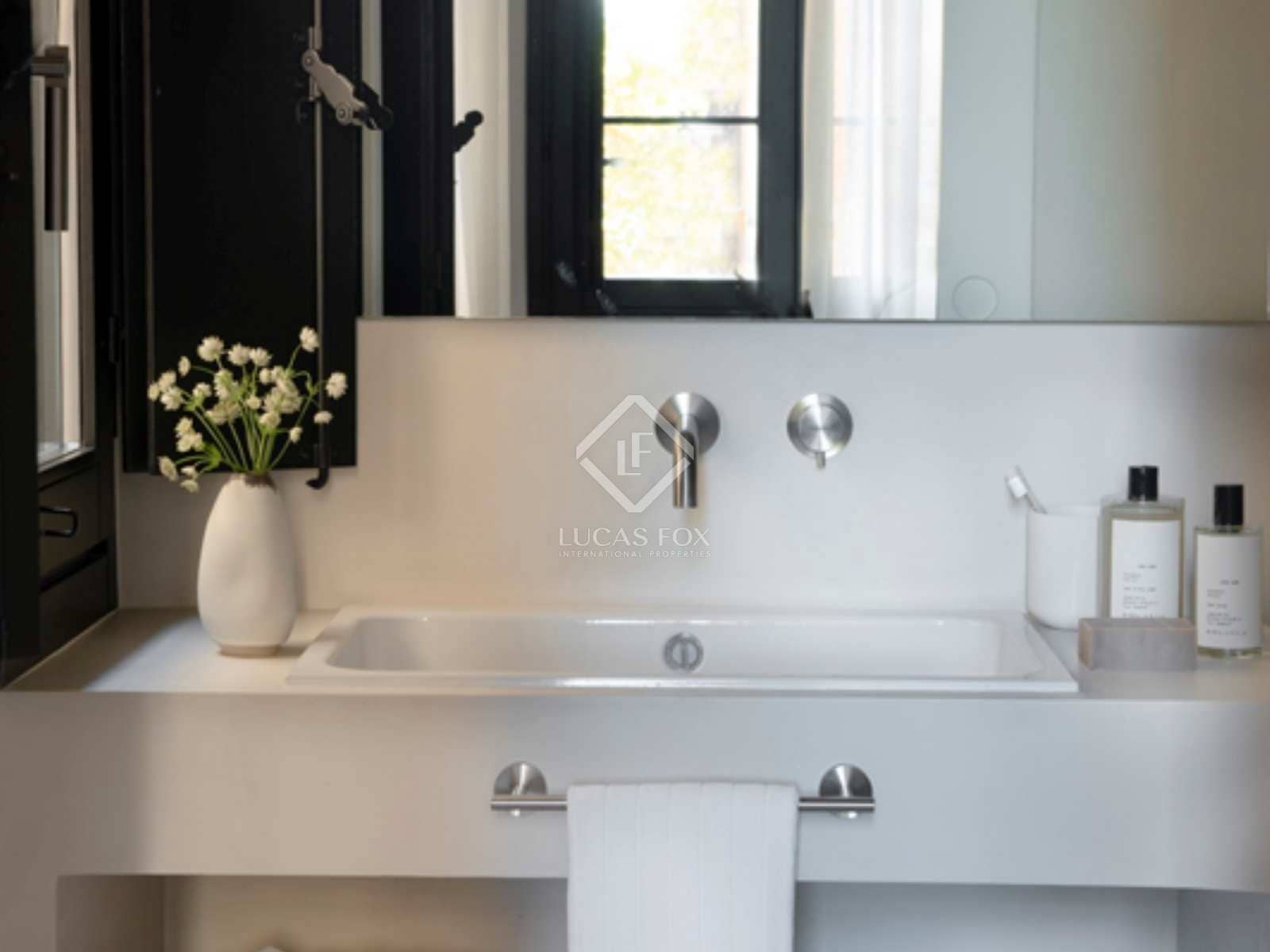 3 soveværelse Penthouse til leje i Barcelona by med swimmingpool - € 20.000 (Ref: 7225828)