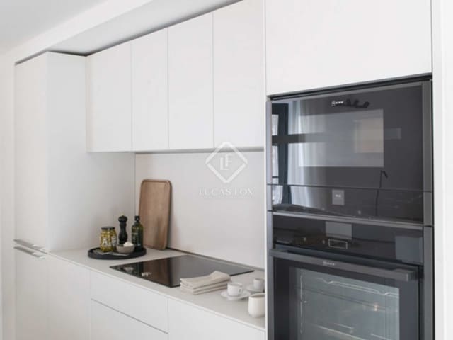 3 sovrum Lägenhet att hyra i Barcelona stad med pool - 10 000 € (Ref: 7225830)